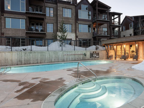 Silver Star Ski in Ski out and shuttle to Park City